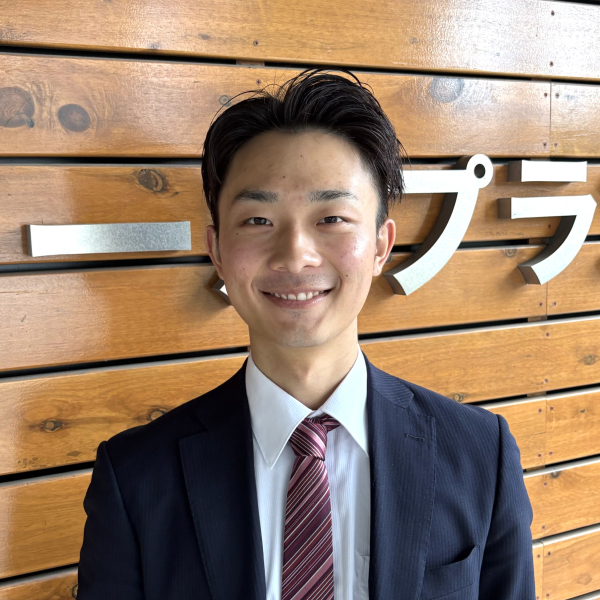 西尾　哲輝