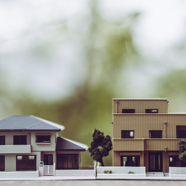 大府市の分譲住宅に多い、横長敷地でのプライバシー干渉