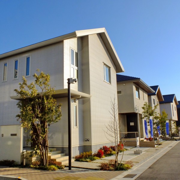 三鷹市の分譲住宅、デザイン性で差がつく「外壁カラー」選びのコツ