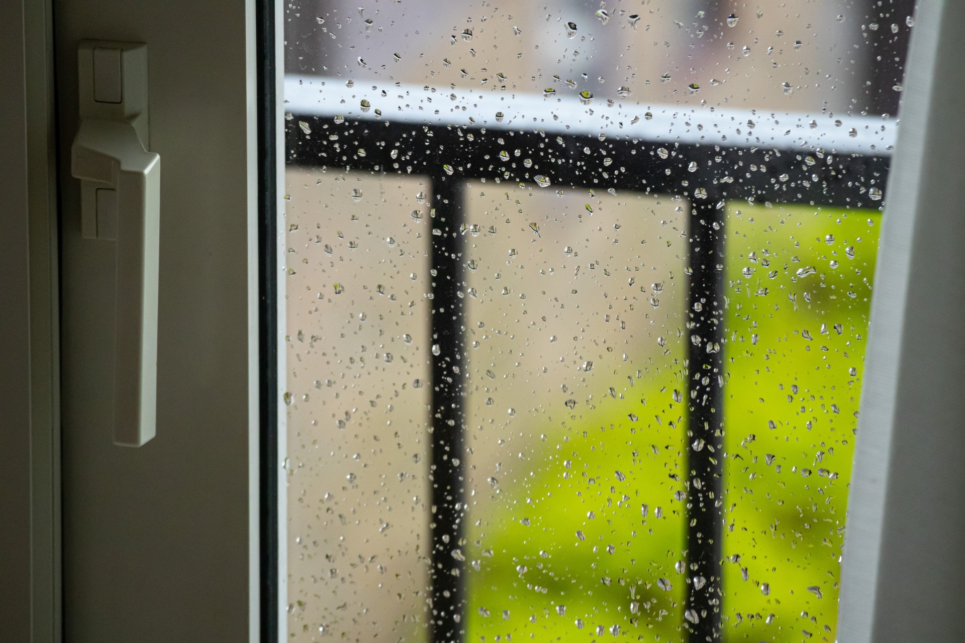 豊橋市の分譲住宅で検討しておきたい、雨の日の室内動線と足元環境
