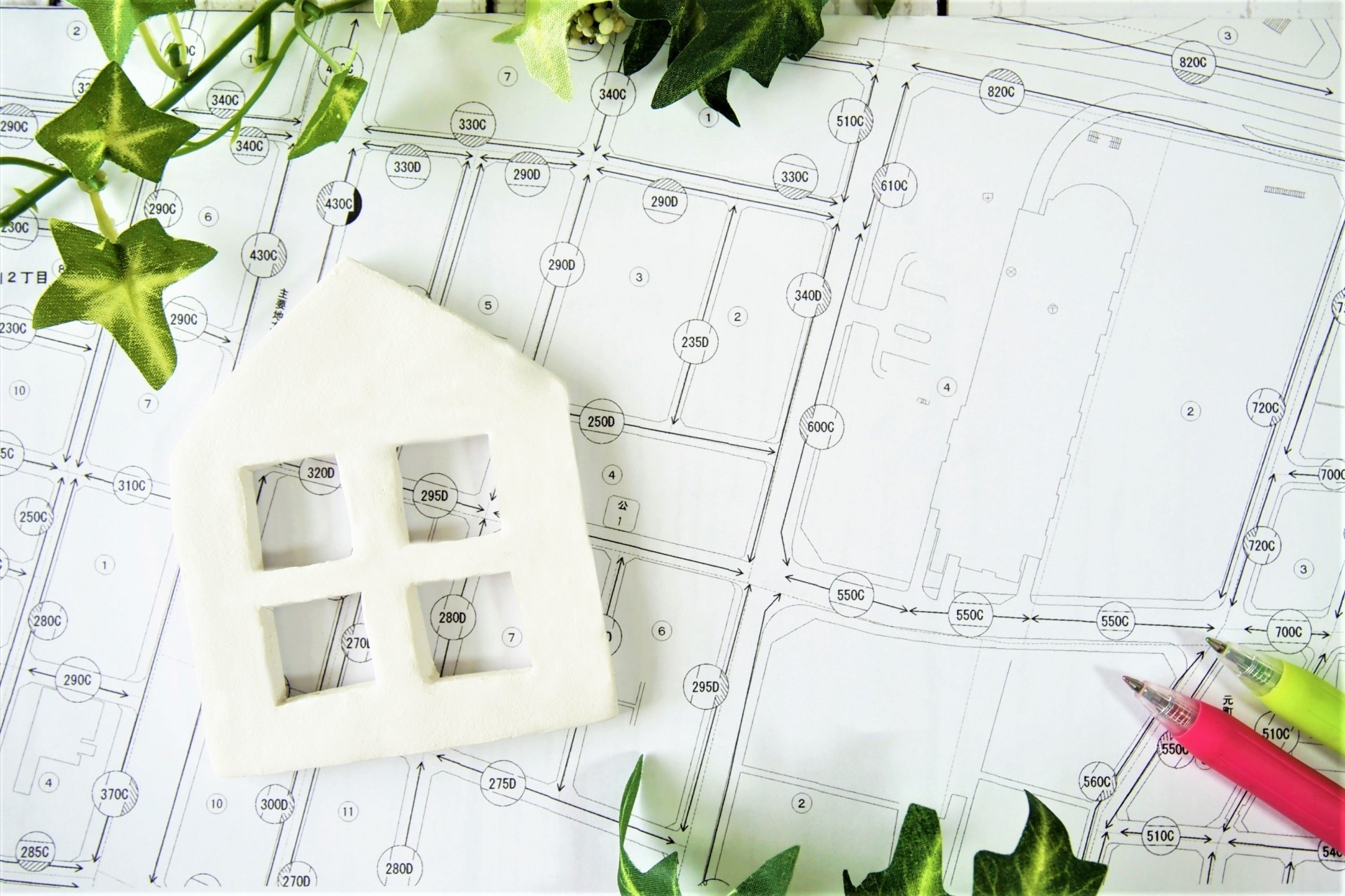 立川市の分譲住宅で見落とされがちな、北側道路区画の室温差