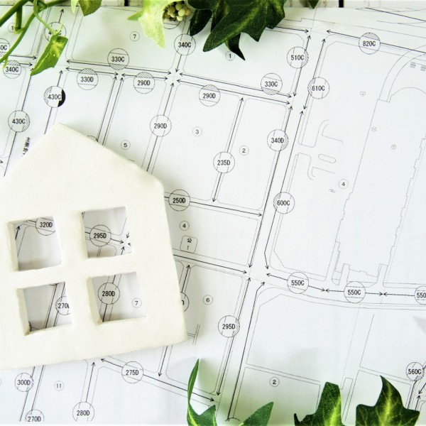 立川市の分譲住宅で見落とされがちな、北側道路区画の室温差